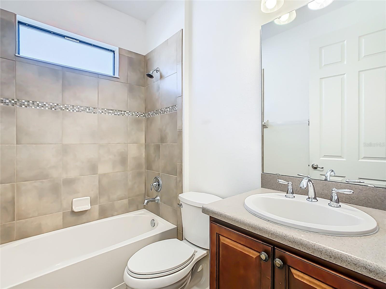 Image 24 of 50 For 899 Bella Viana Road