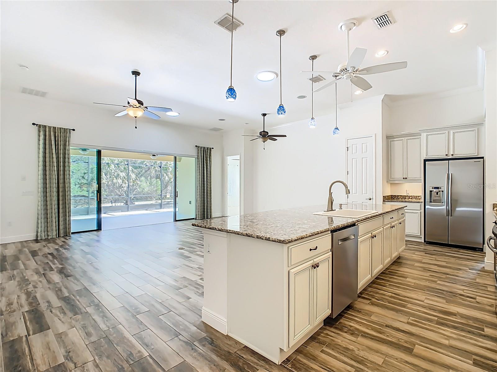 Image 5 of 50 For 899 Bella Viana Road