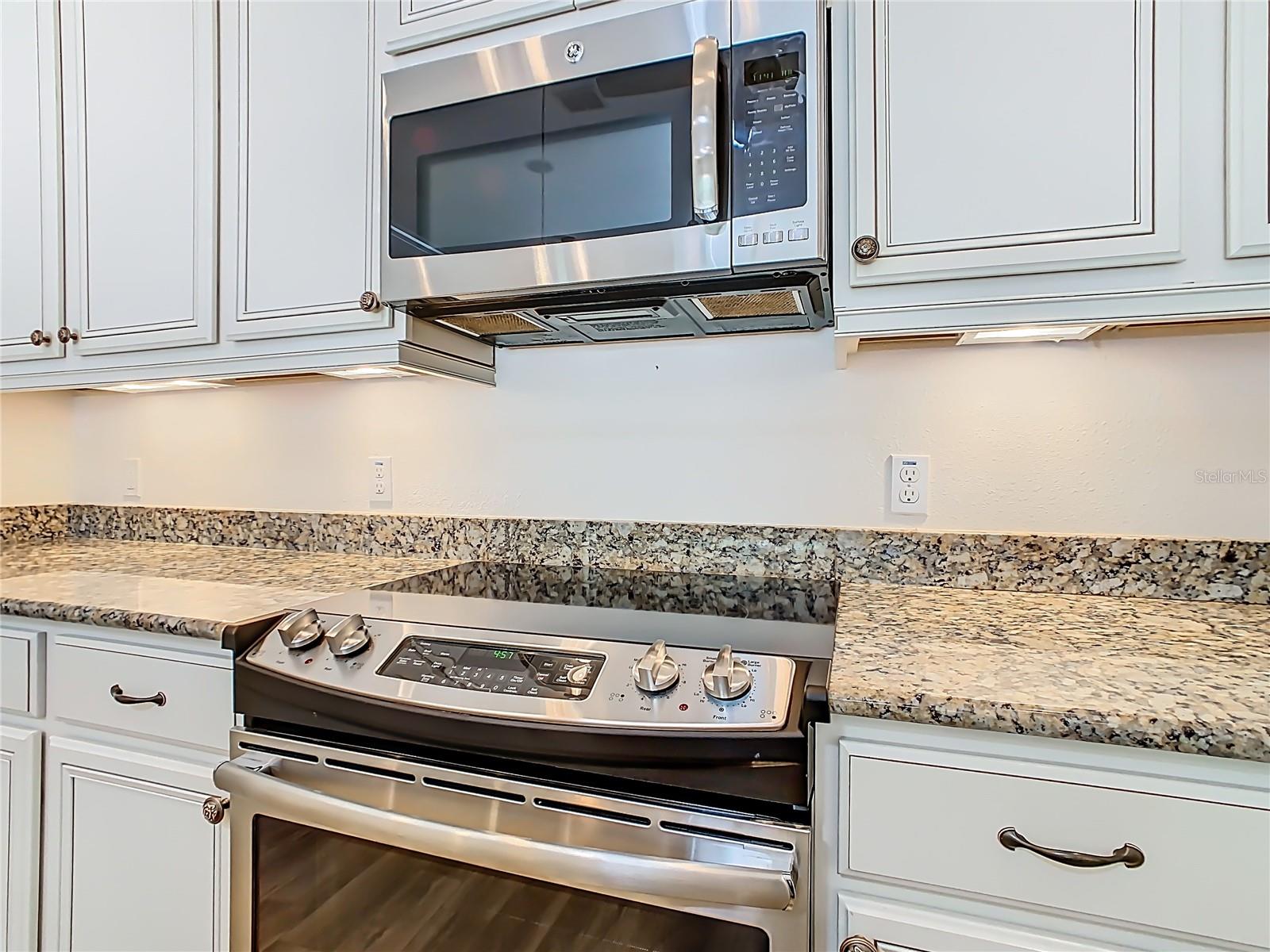 Image 7 of 50 For 899 Bella Viana Road