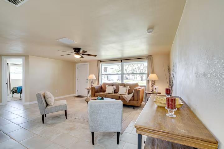 Image 10 of 21 For 7252 Dianne Drive