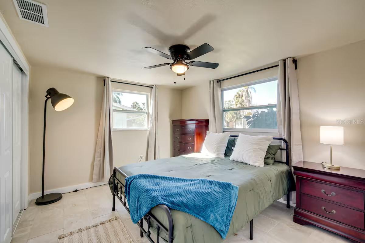 Image 12 of 21 For 7252 Dianne Drive