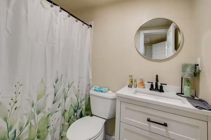 Image 15 of 21 For 7252 Dianne Drive