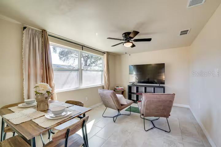 Image 18 of 21 For 7252 Dianne Drive