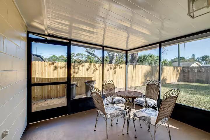 Image 19 of 21 For 7252 Dianne Drive