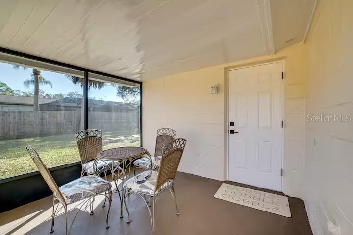 Image 20 of 21 For 7252 Dianne Drive