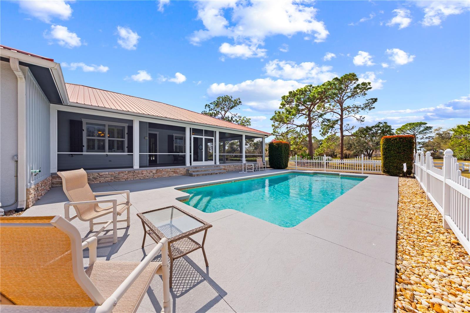 Image 3 of 73 For 4561 Henry J Avenue