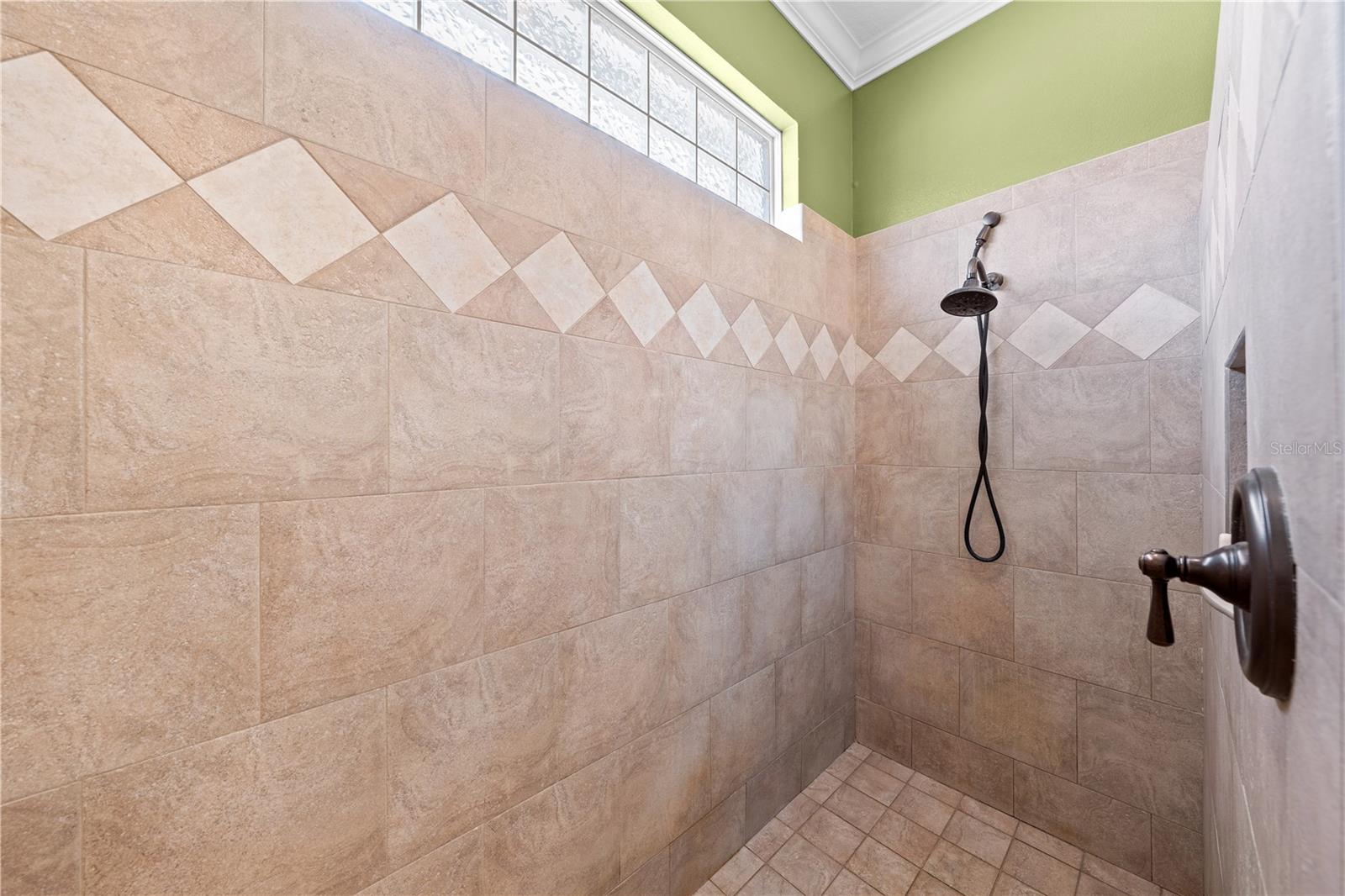 Image 33 of 73 For 4561 Henry J Avenue