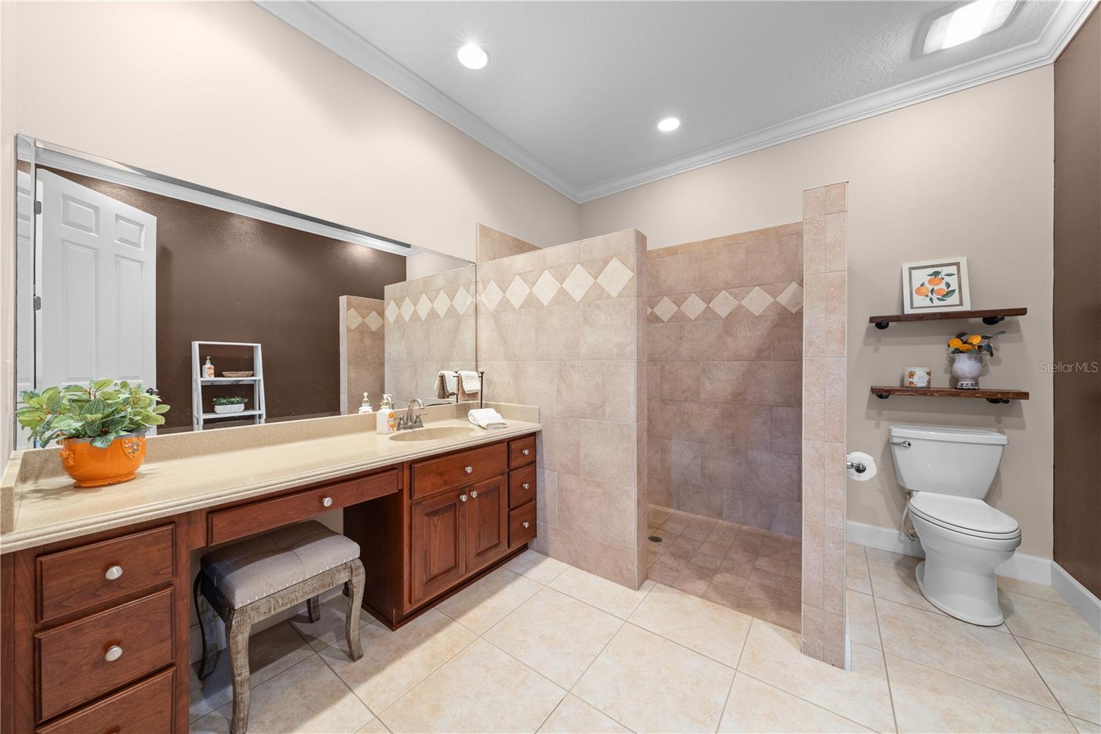 Image 41 of 73 For 4561 Henry J Avenue