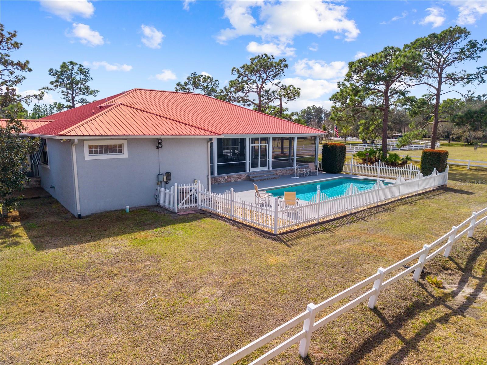 Image 59 of 73 For 4561 Henry J Avenue