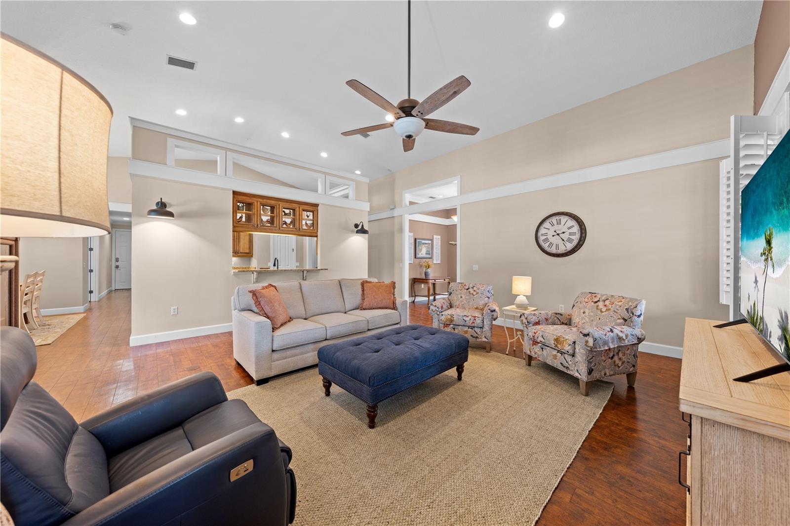 Image 9 of 73 For 4561 Henry J Avenue