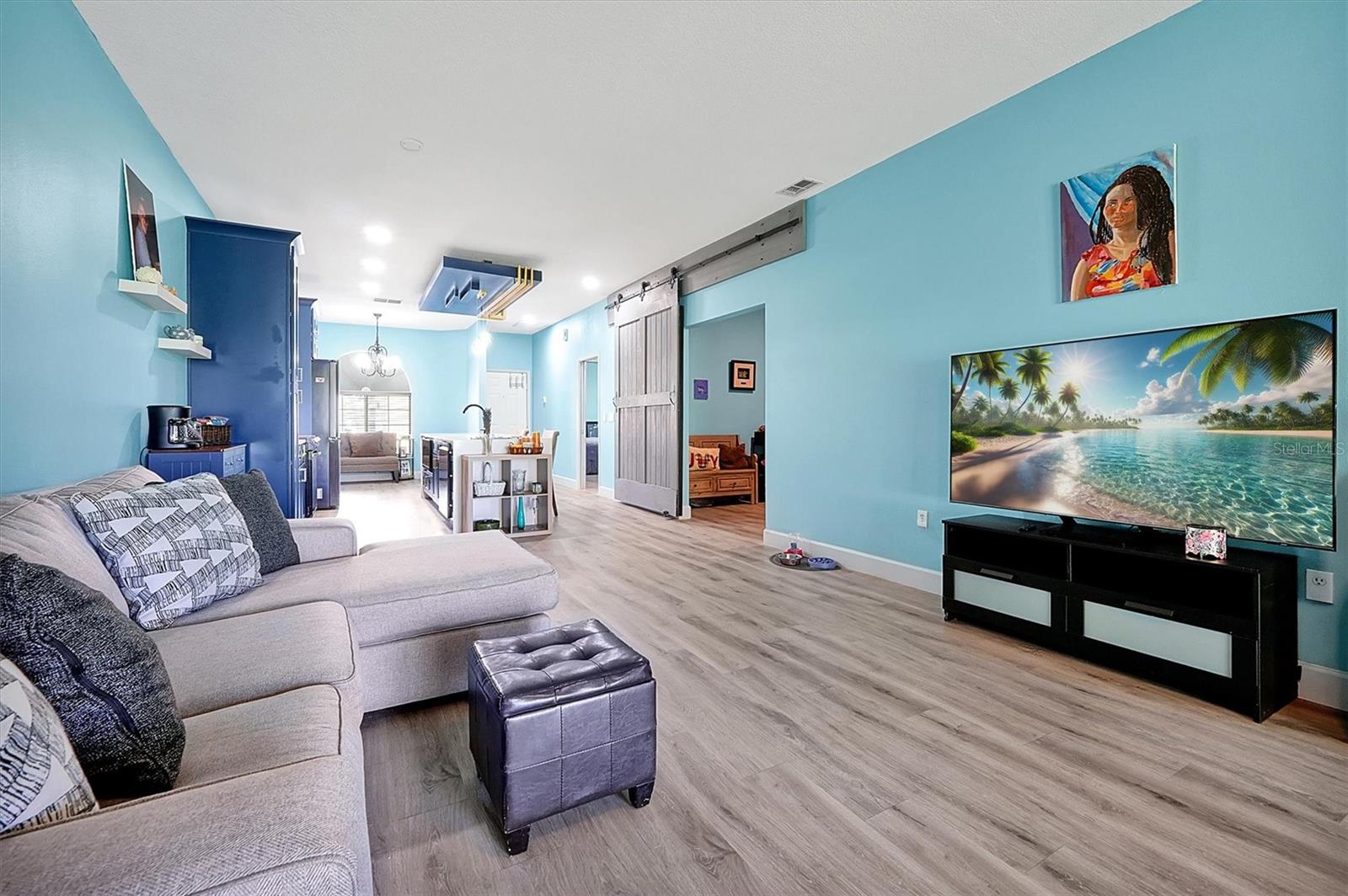 Image 10 of 59 For 168 Club Villas Lane