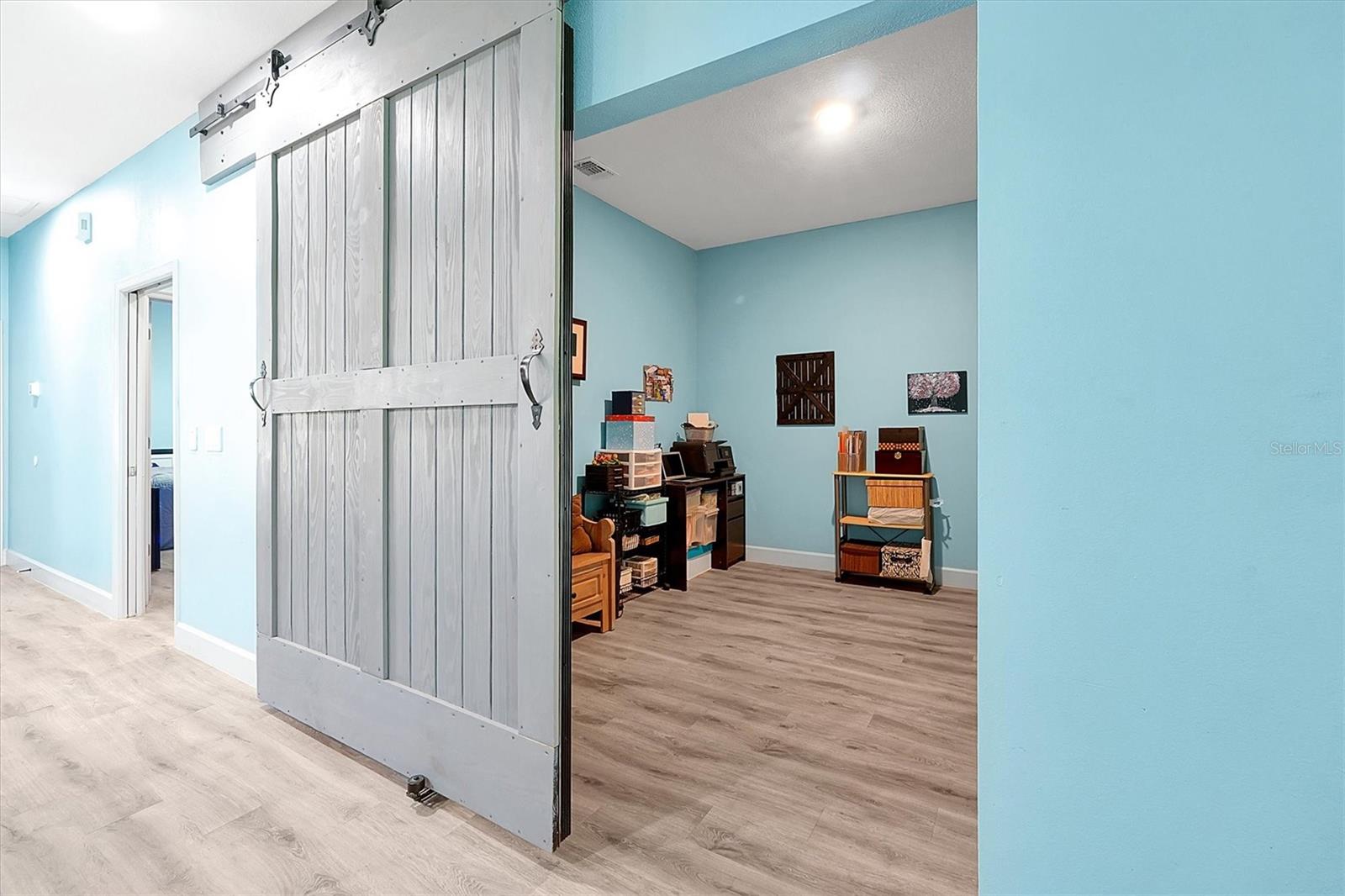 Image 16 of 59 For 168 Club Villas Lane