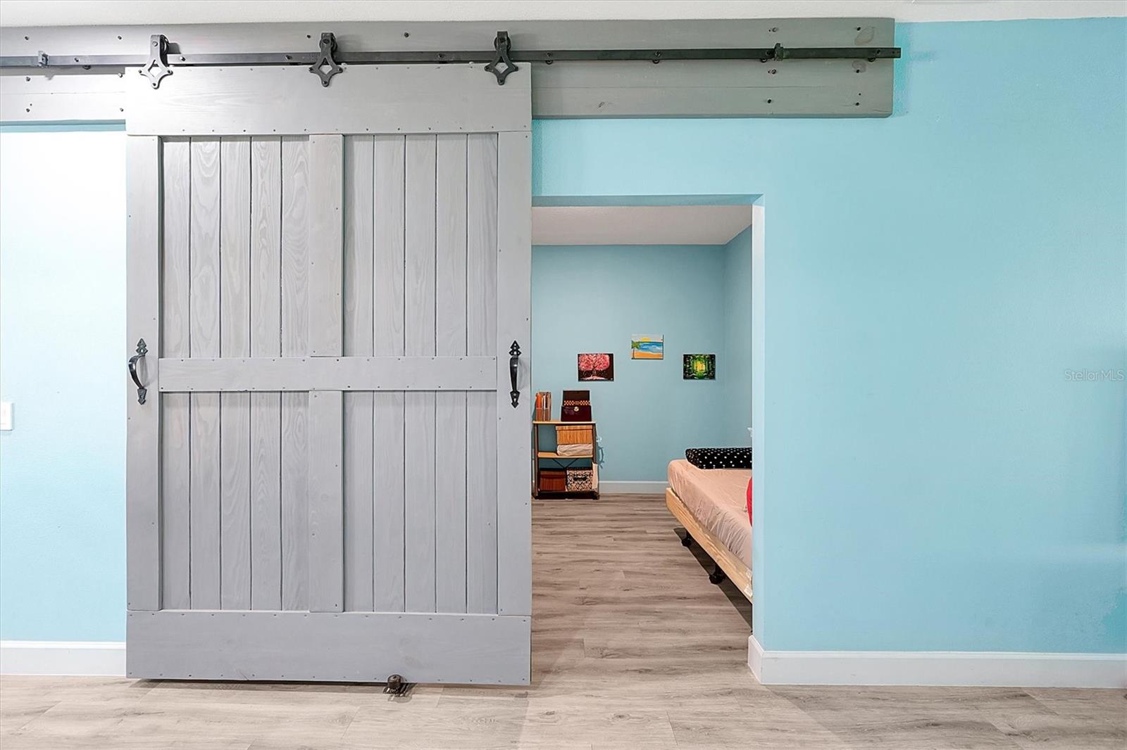 Image 17 of 59 For 168 Club Villas Lane