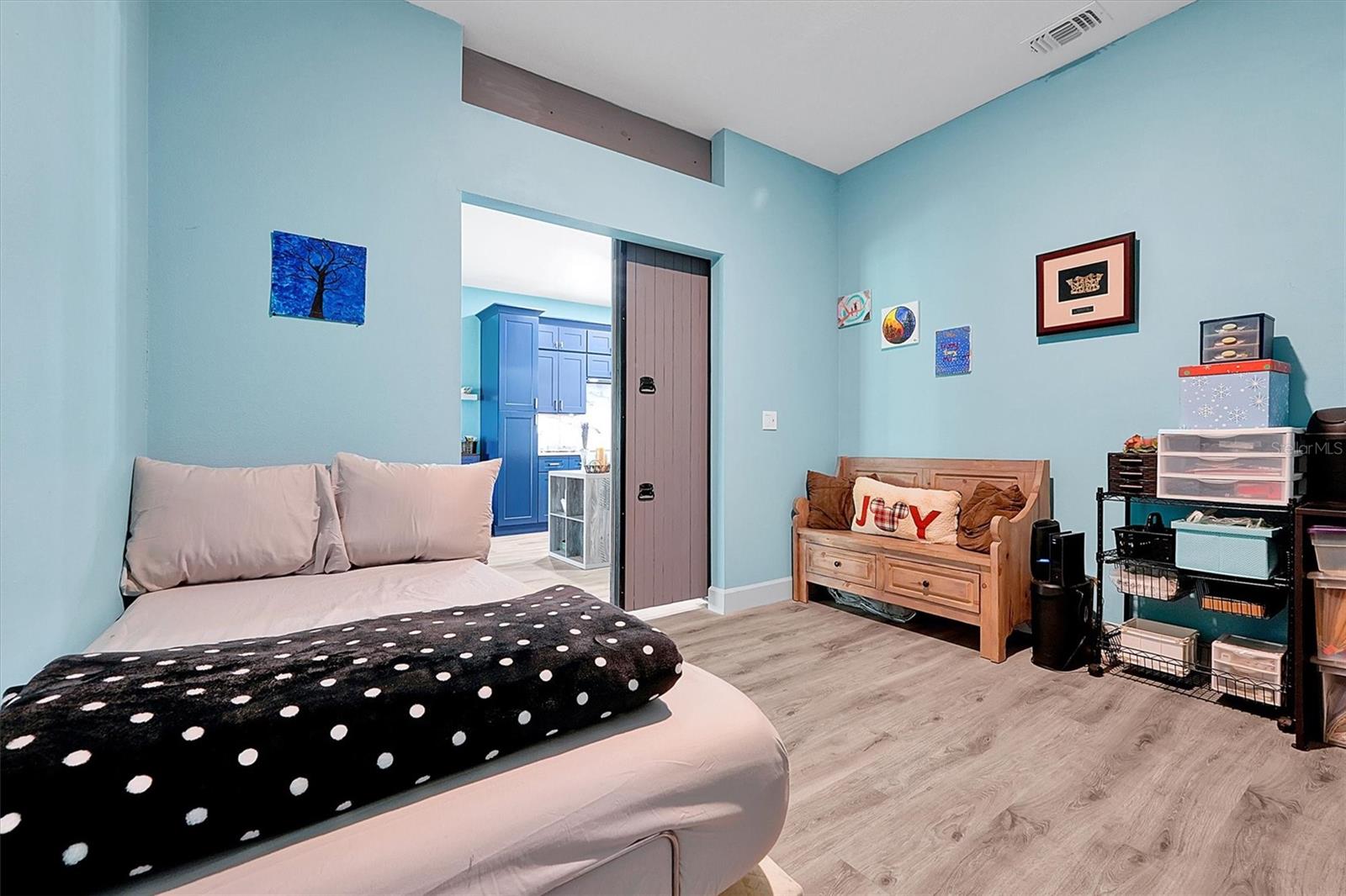 Image 18 of 59 For 168 Club Villas Lane