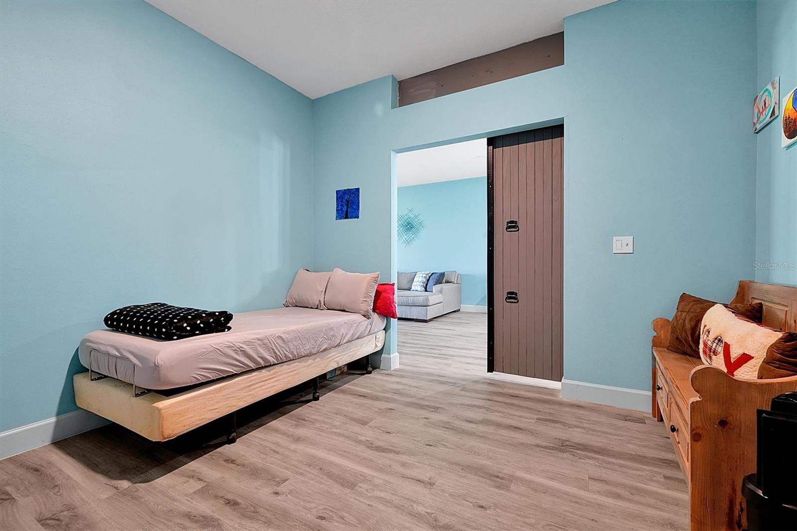 Image 20 of 59 For 168 Club Villas Lane