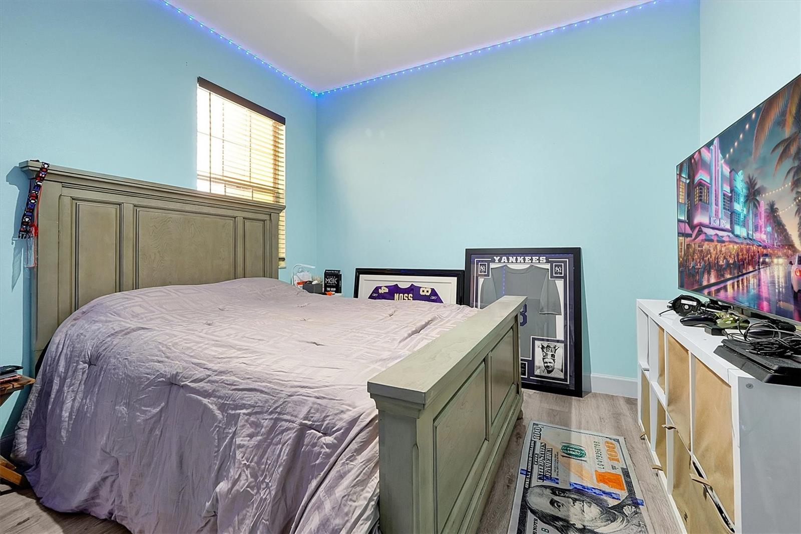 Image 22 of 59 For 168 Club Villas Lane