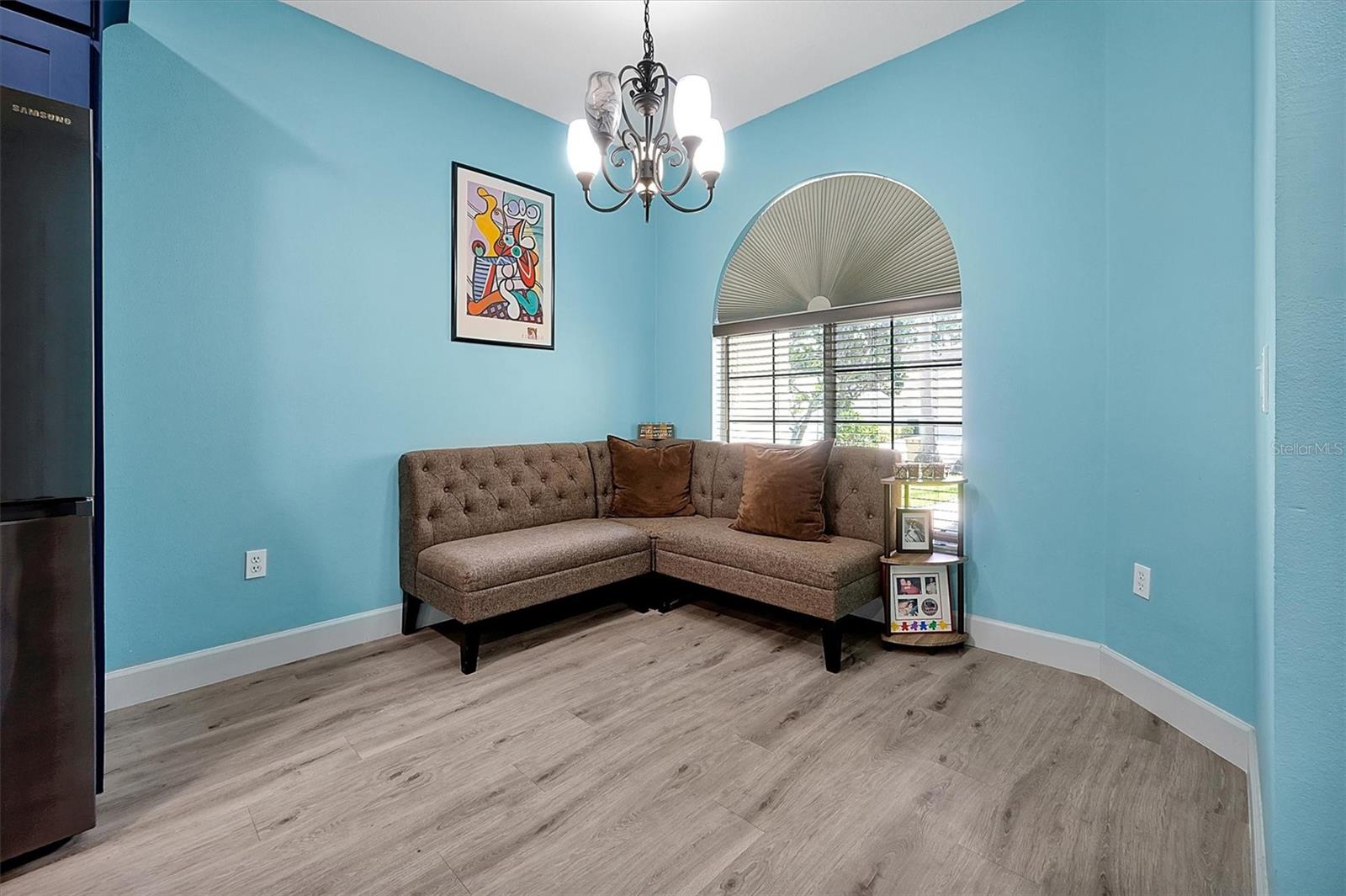 Image 7 of 59 For 168 Club Villas Lane