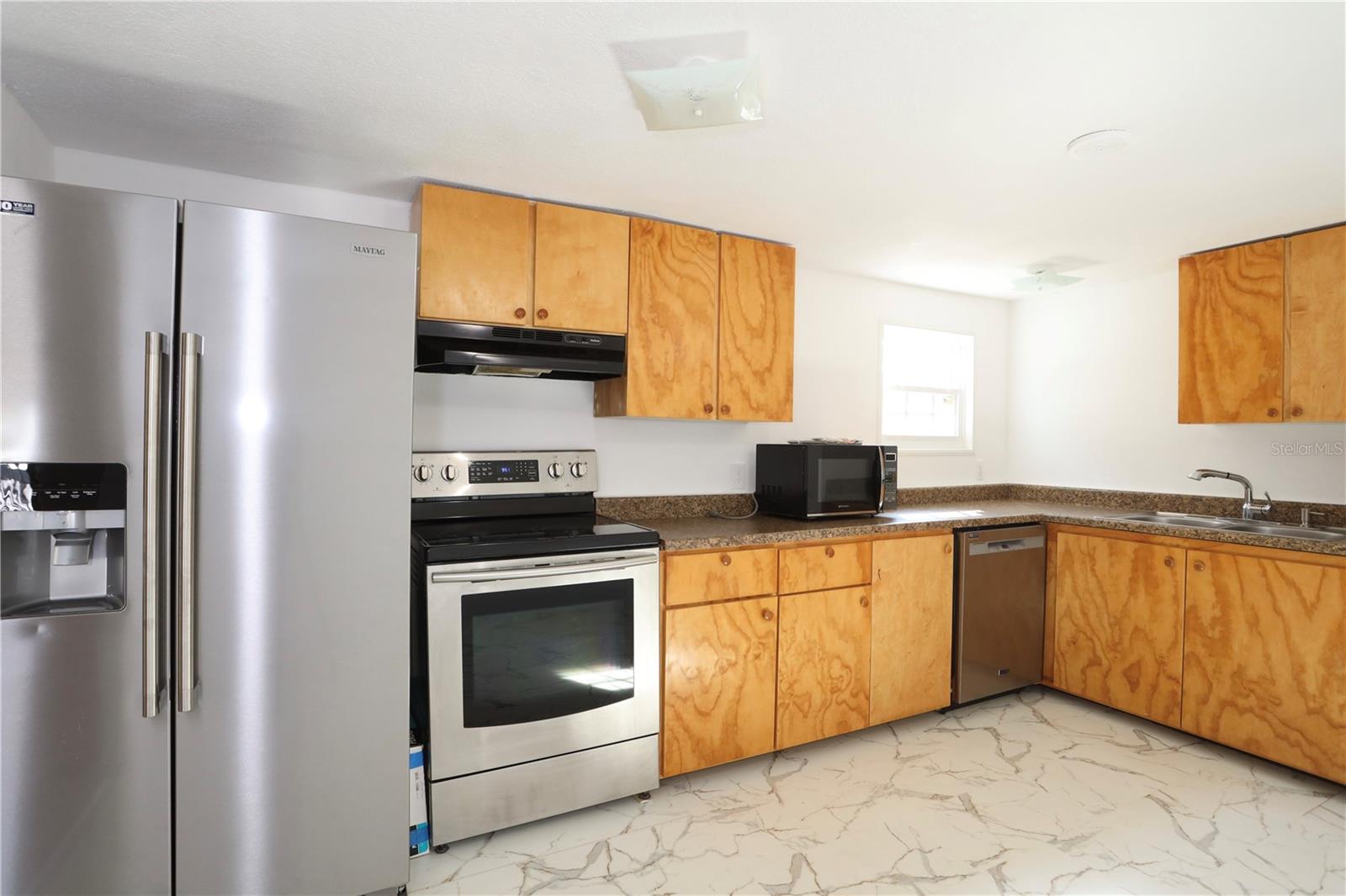 Image 19 of 58 For 3190 Morning Light Way