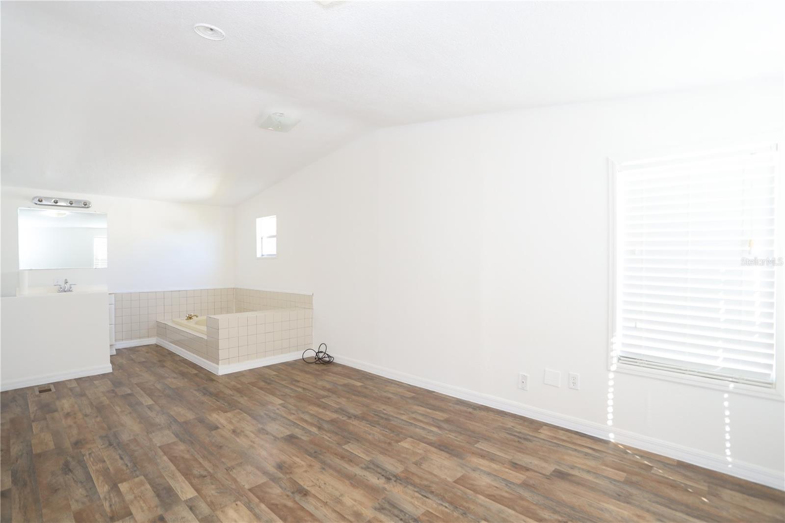 Image 28 of 58 For 3190 Morning Light Way