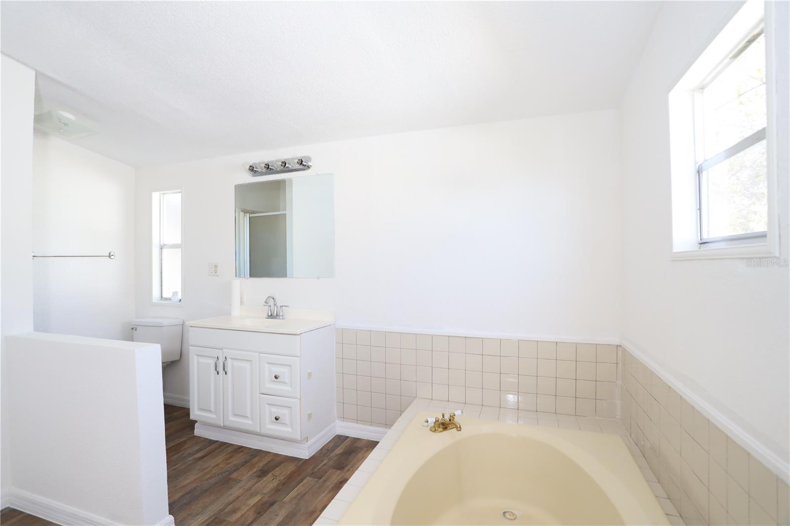 Image 29 of 58 For 3190 Morning Light Way