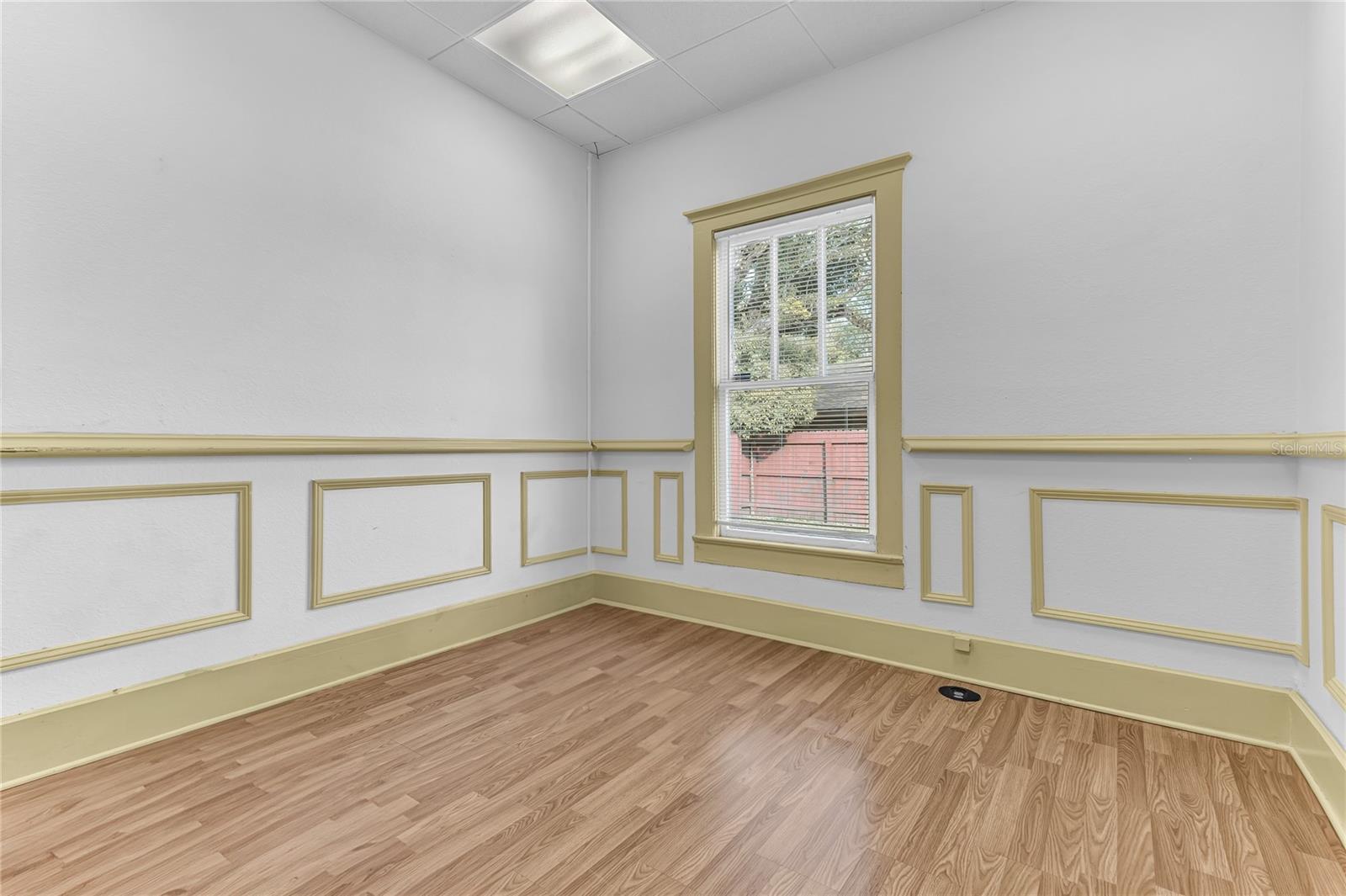 Image 11 of 21 For 1007 Emmett Street