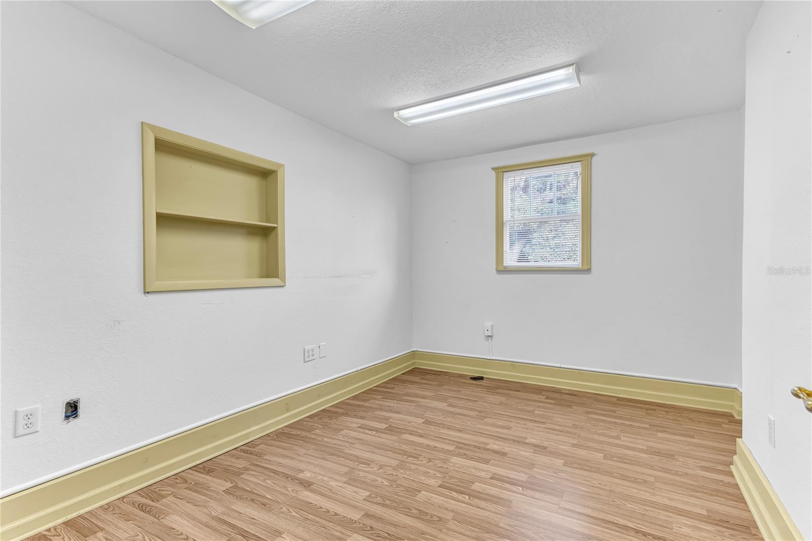 Image 13 of 21 For 1007 Emmett Street