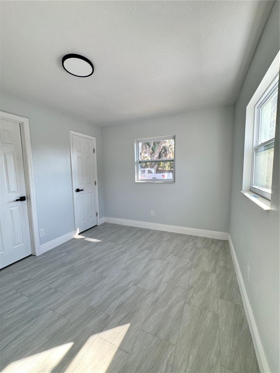 Image 10 of 11 For 607 Alabama Avenue