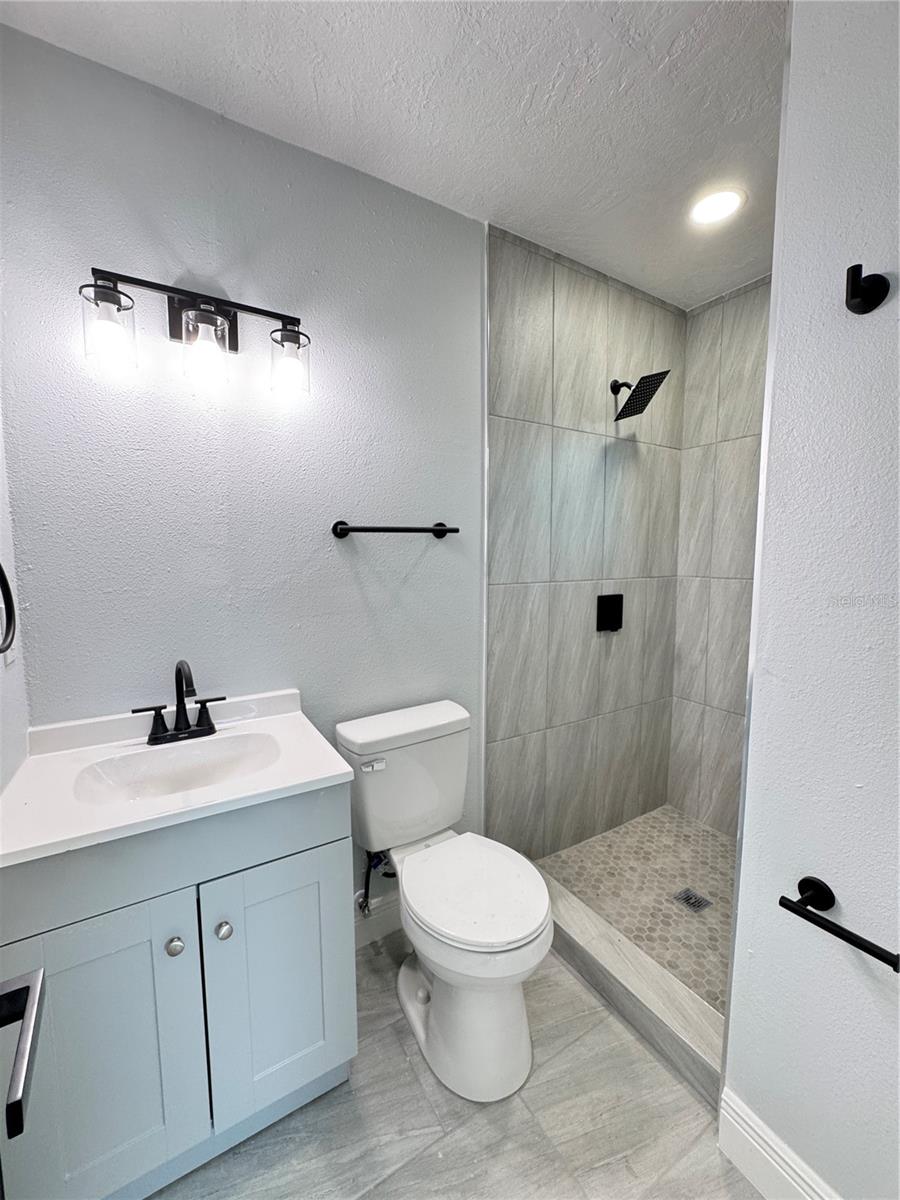 Image 11 of 11 For 607 Alabama Avenue