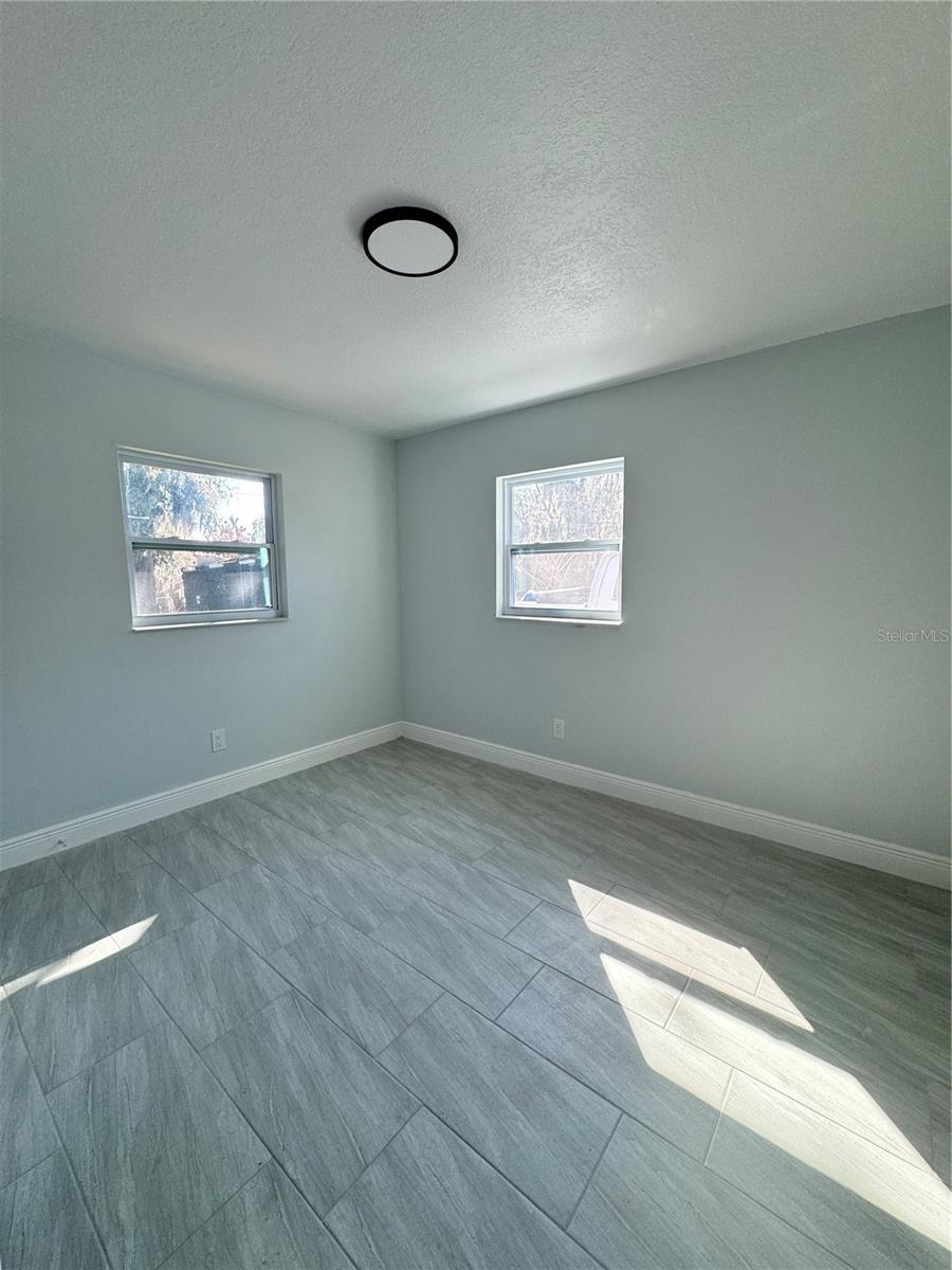 Image 7 of 11 For 607 Alabama Avenue