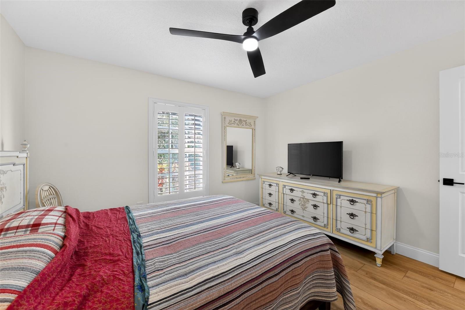 Image 16 of 30 For 4667 Hamlets Grove Drive