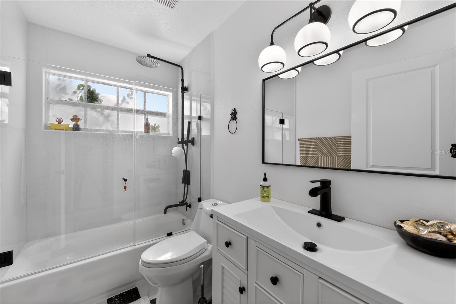 Image 19 of 30 For 4667 Hamlets Grove Drive