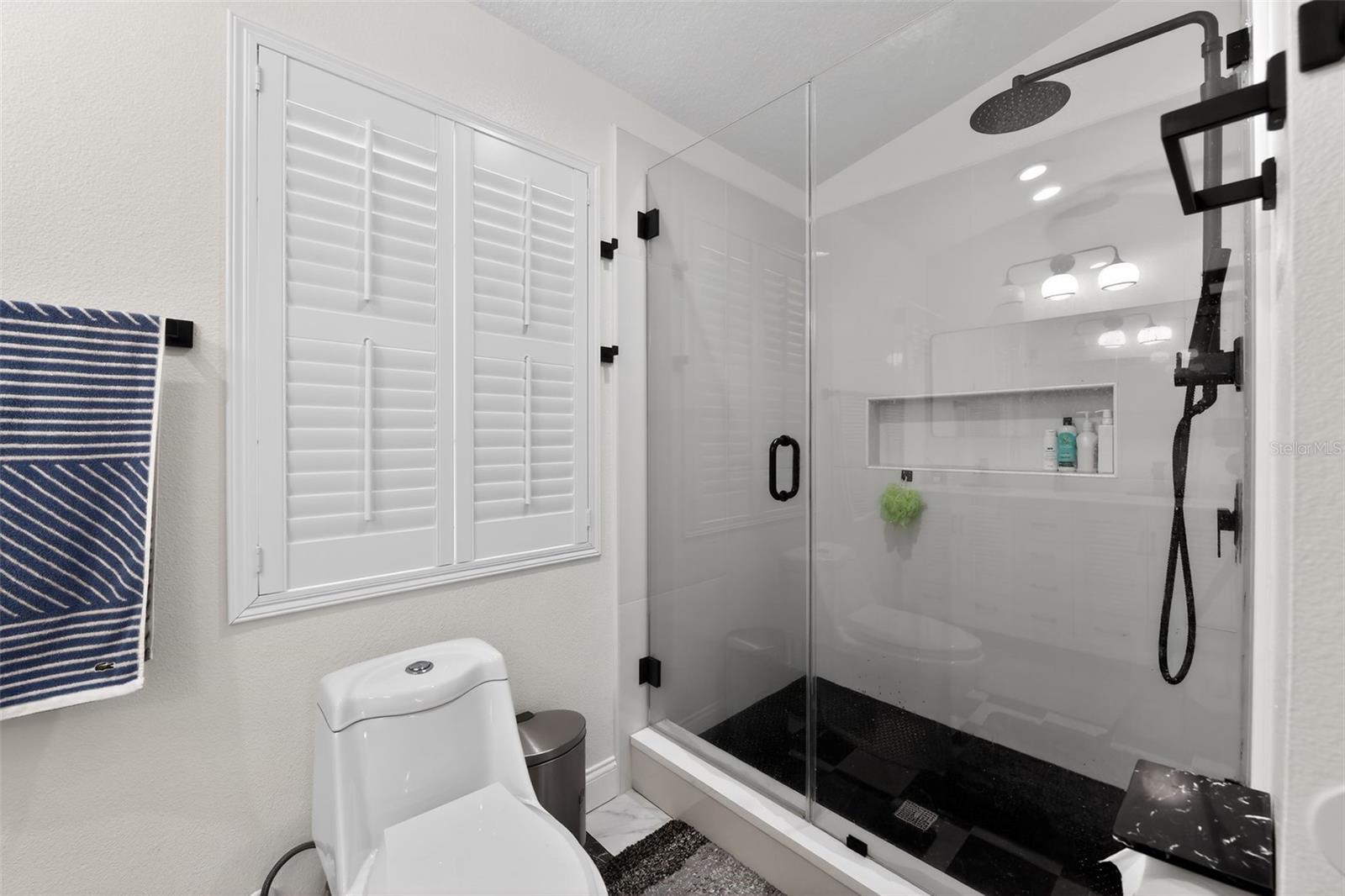 Image 25 of 30 For 4667 Hamlets Grove Drive