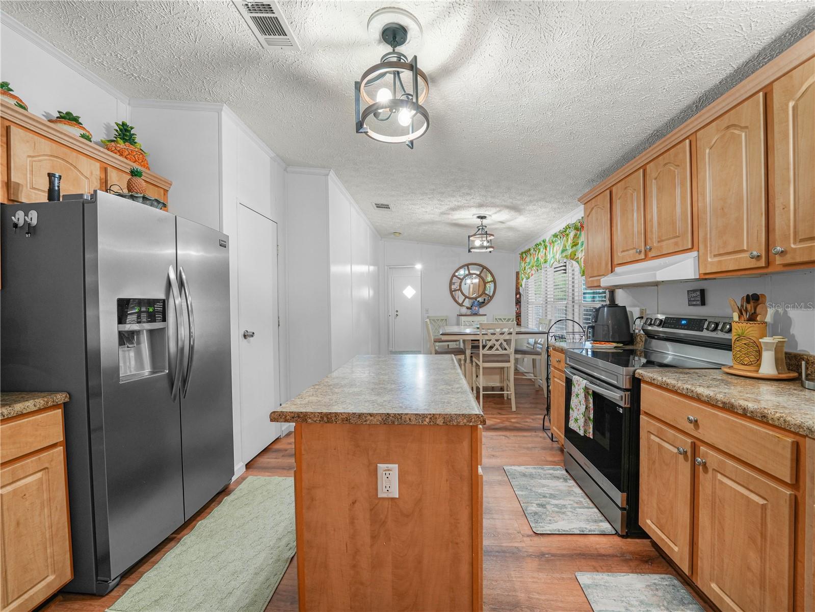 Image 10 of 28 For 2200 24th Boulevard