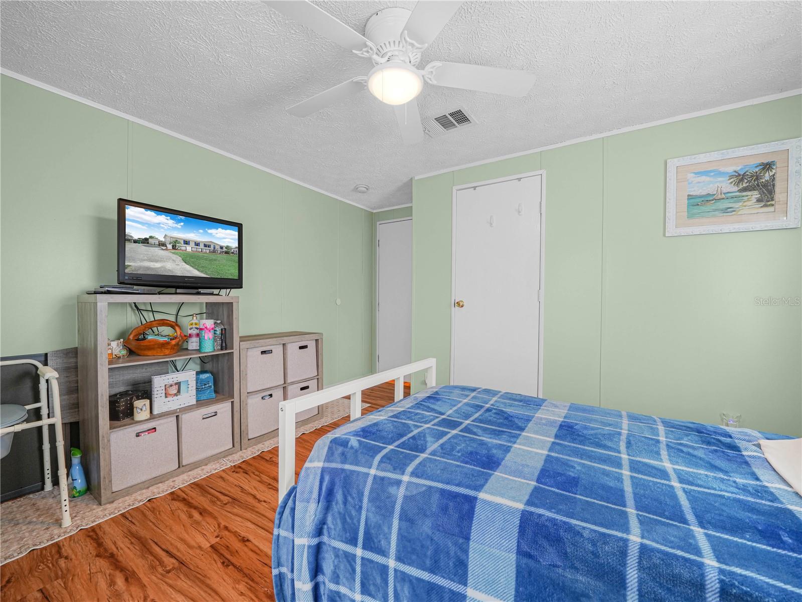 Image 17 of 28 For 2200 24th Boulevard