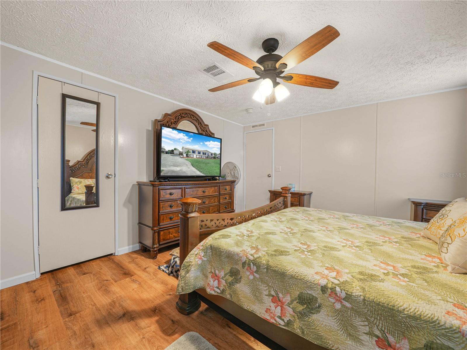 Image 19 of 28 For 2200 24th Boulevard