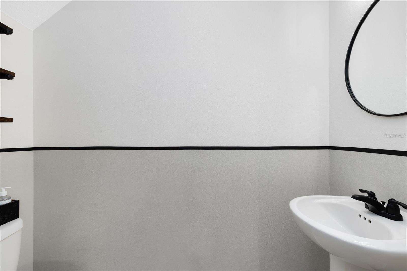 Image 13 of 31 For 528 Madison Drive