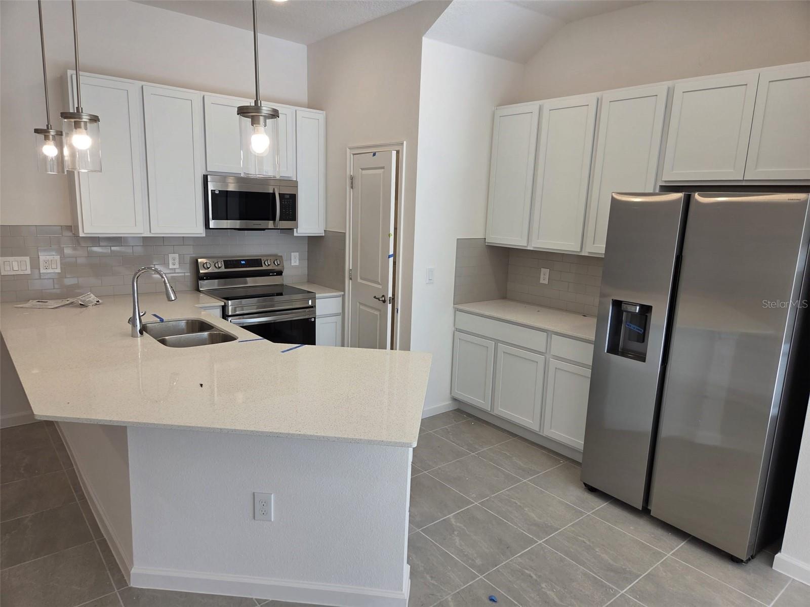 Image 4 of 48 For 10556 Ebb Tide Lane