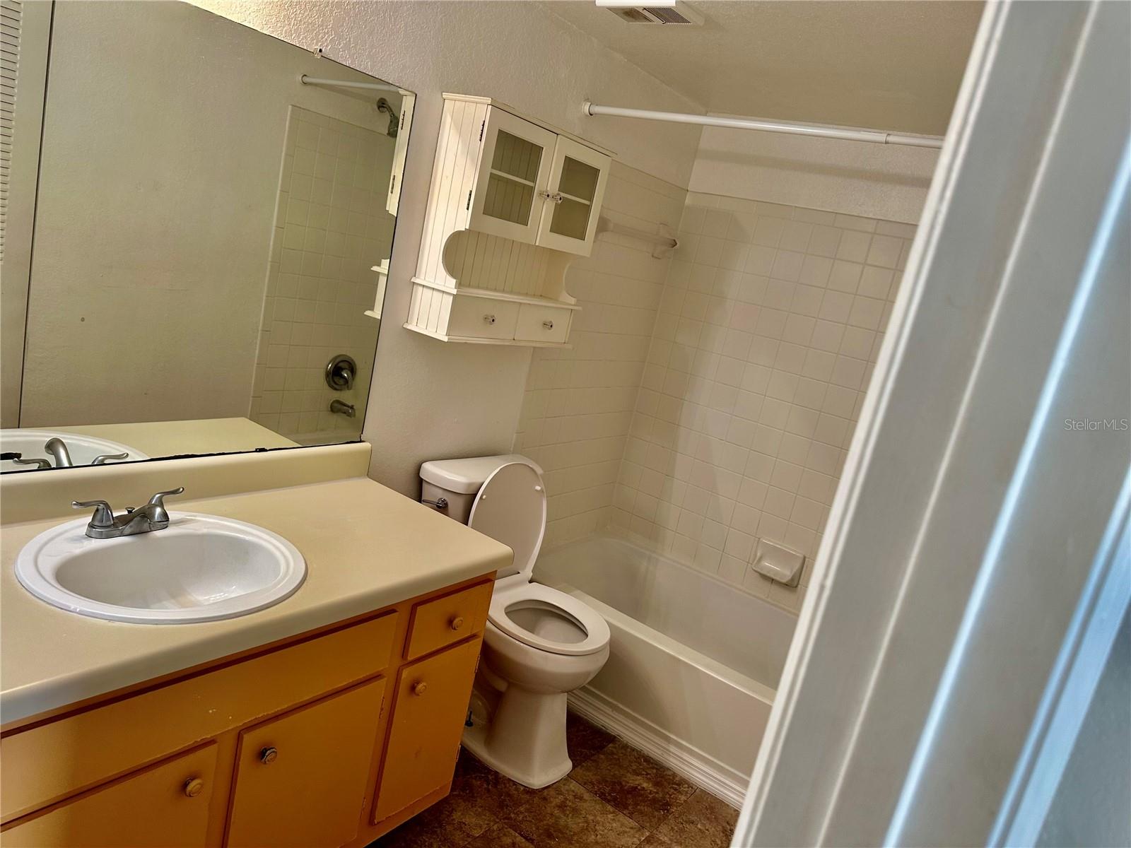 Image 14 of 16 For 4630 Commander Drive 1024