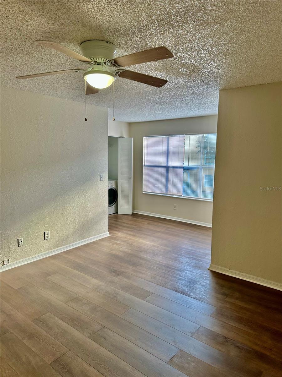 Image 7 of 16 For 4630 Commander Drive 1024