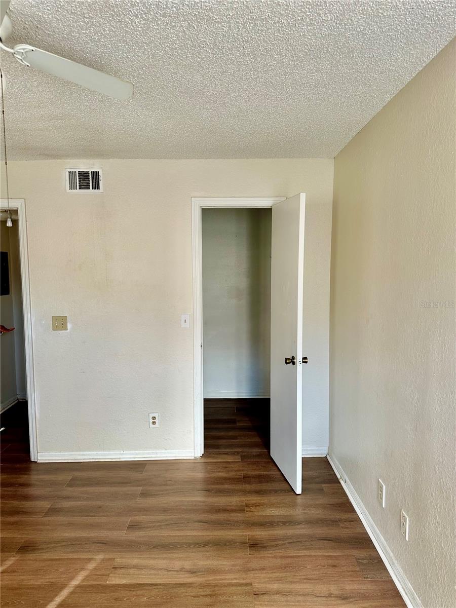 Image 9 of 16 For 4630 Commander Drive 1024