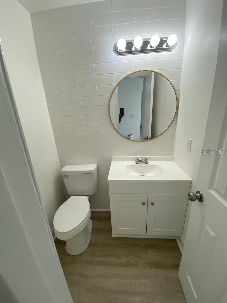 Image 20 of 22 For 198 Lake Court