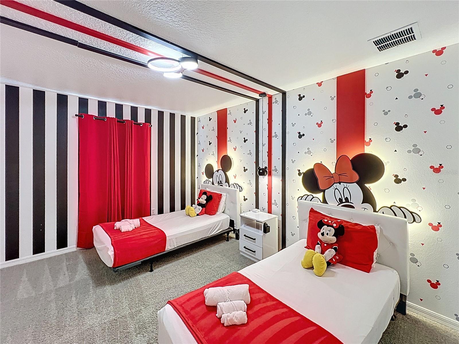 Image 33 of 54 For 1800 Tropical Palms Circle