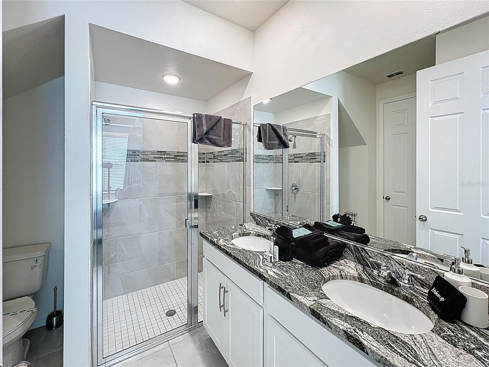 Image 7 of 54 For 1800 Tropical Palms Circle