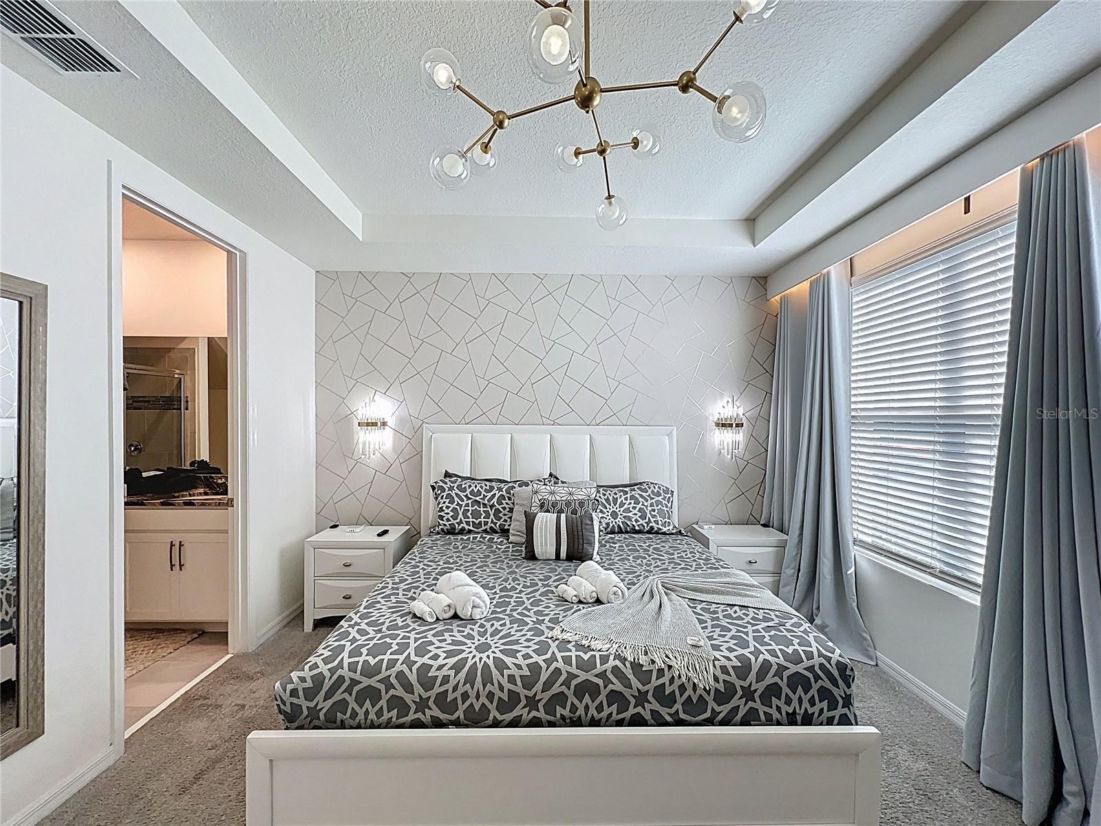 Image 9 of 54 For 1800 Tropical Palms Circle