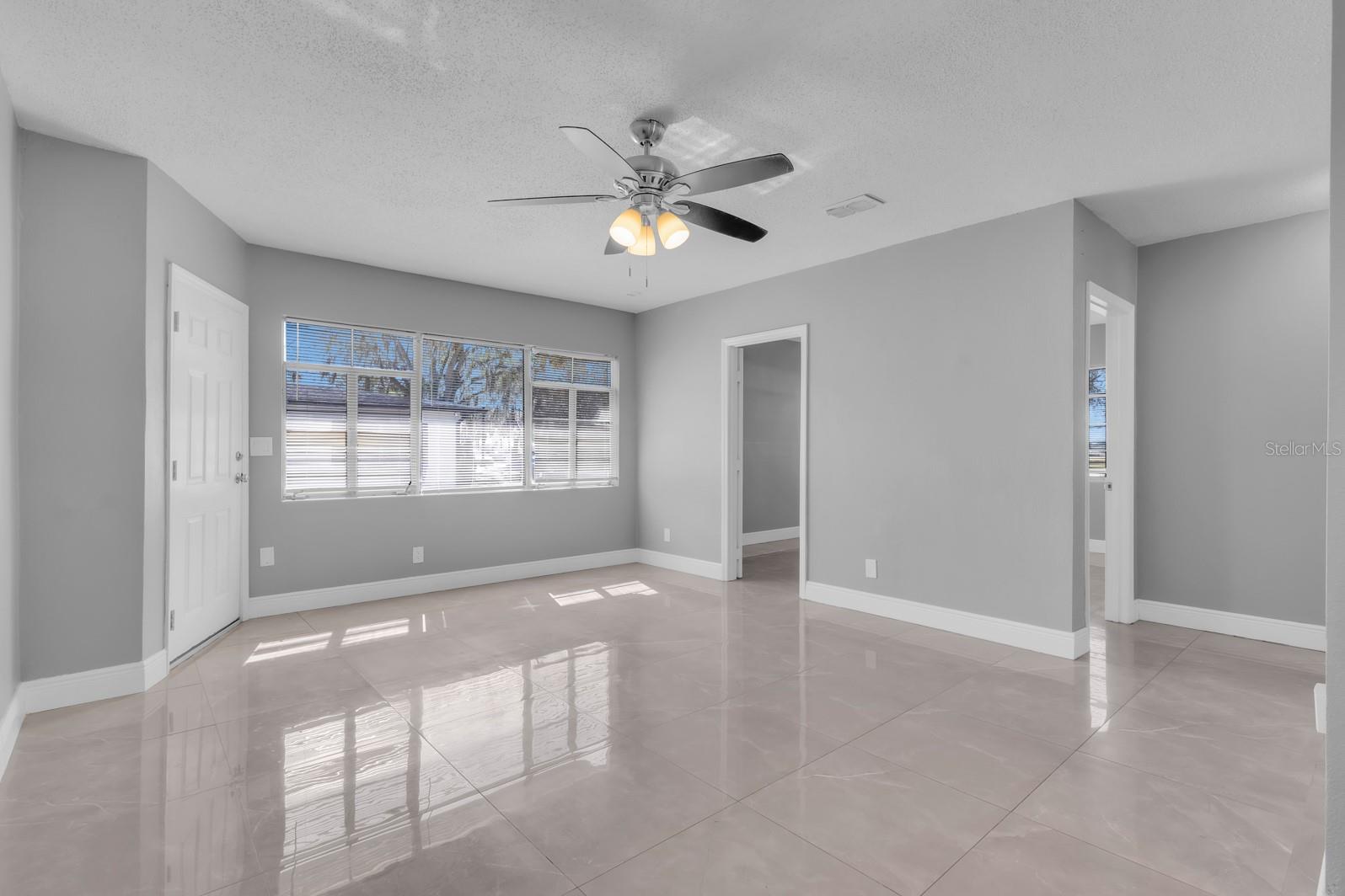 Image 19 of 80 For 307 Monument Avenue A