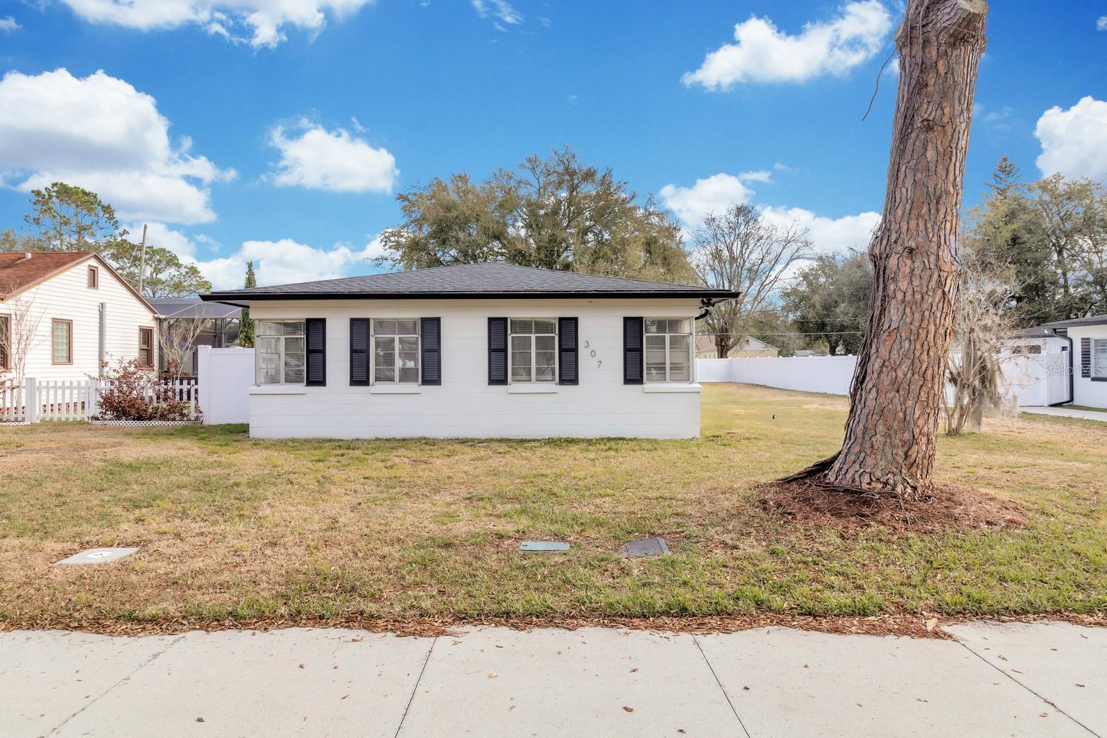 Image 2 of 80 For 307 Monument Avenue A