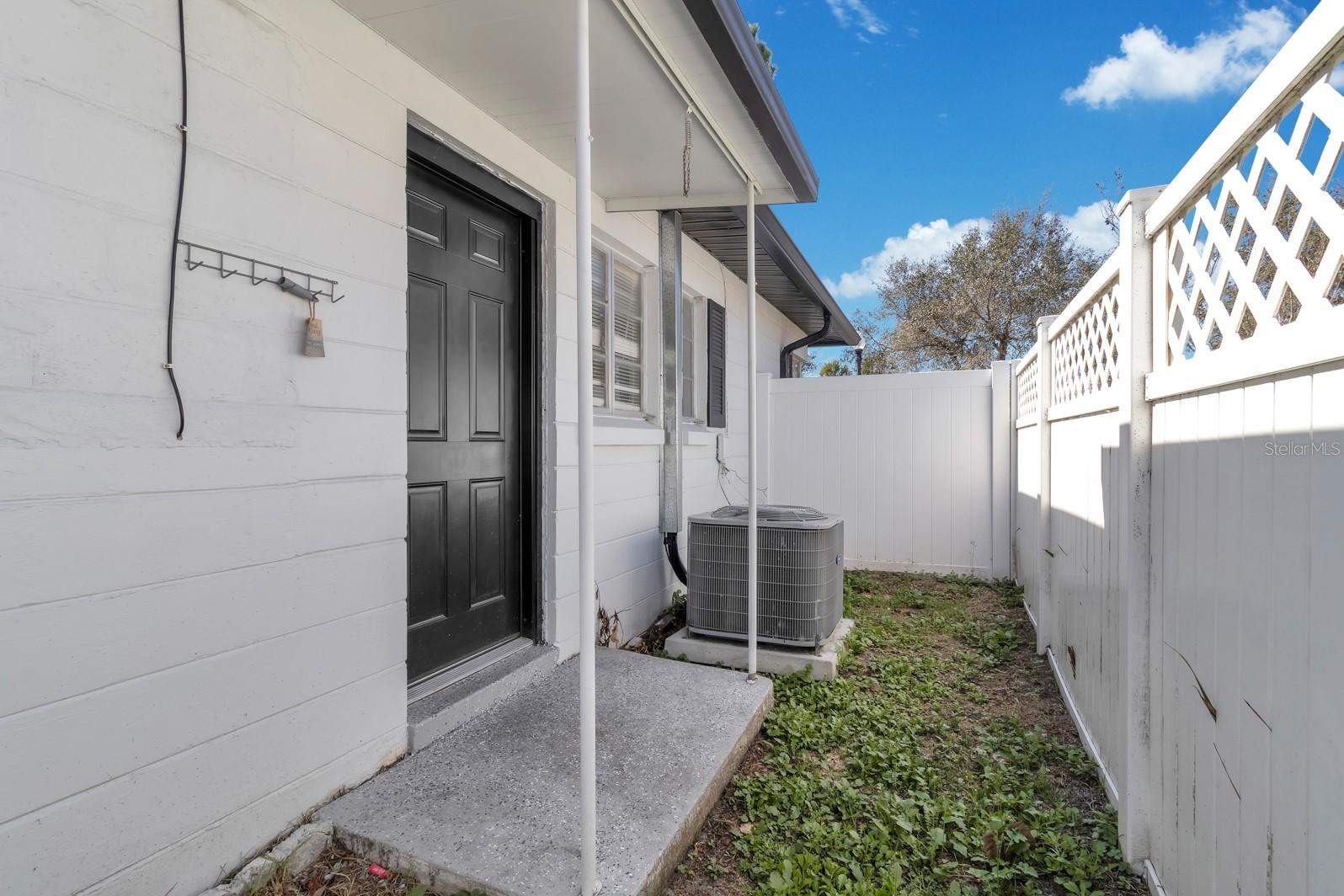 Image 20 of 80 For 307 Monument Avenue A