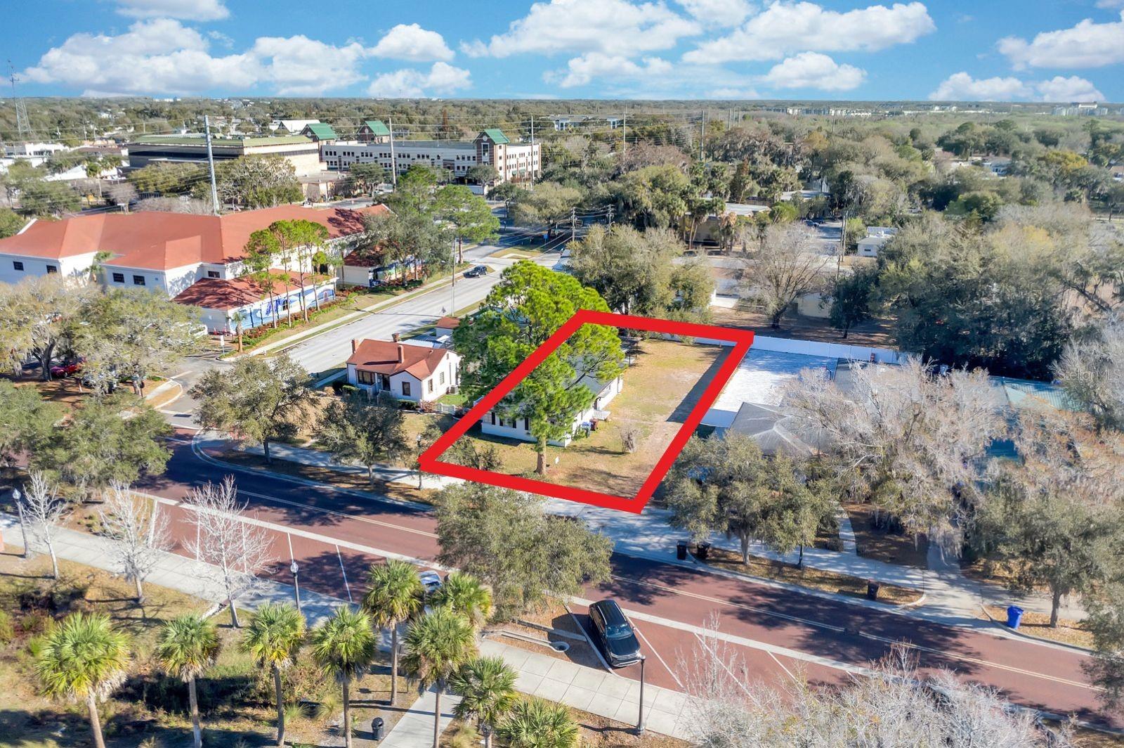 Image 25 of 80 For 307 Monument Avenue A