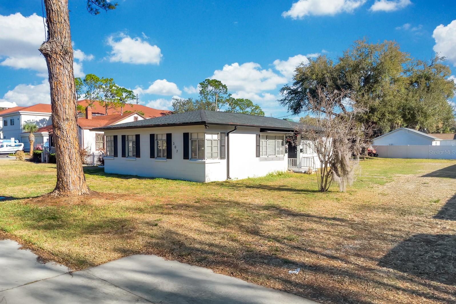 Image 57 of 80 For 307 Monument Avenue A