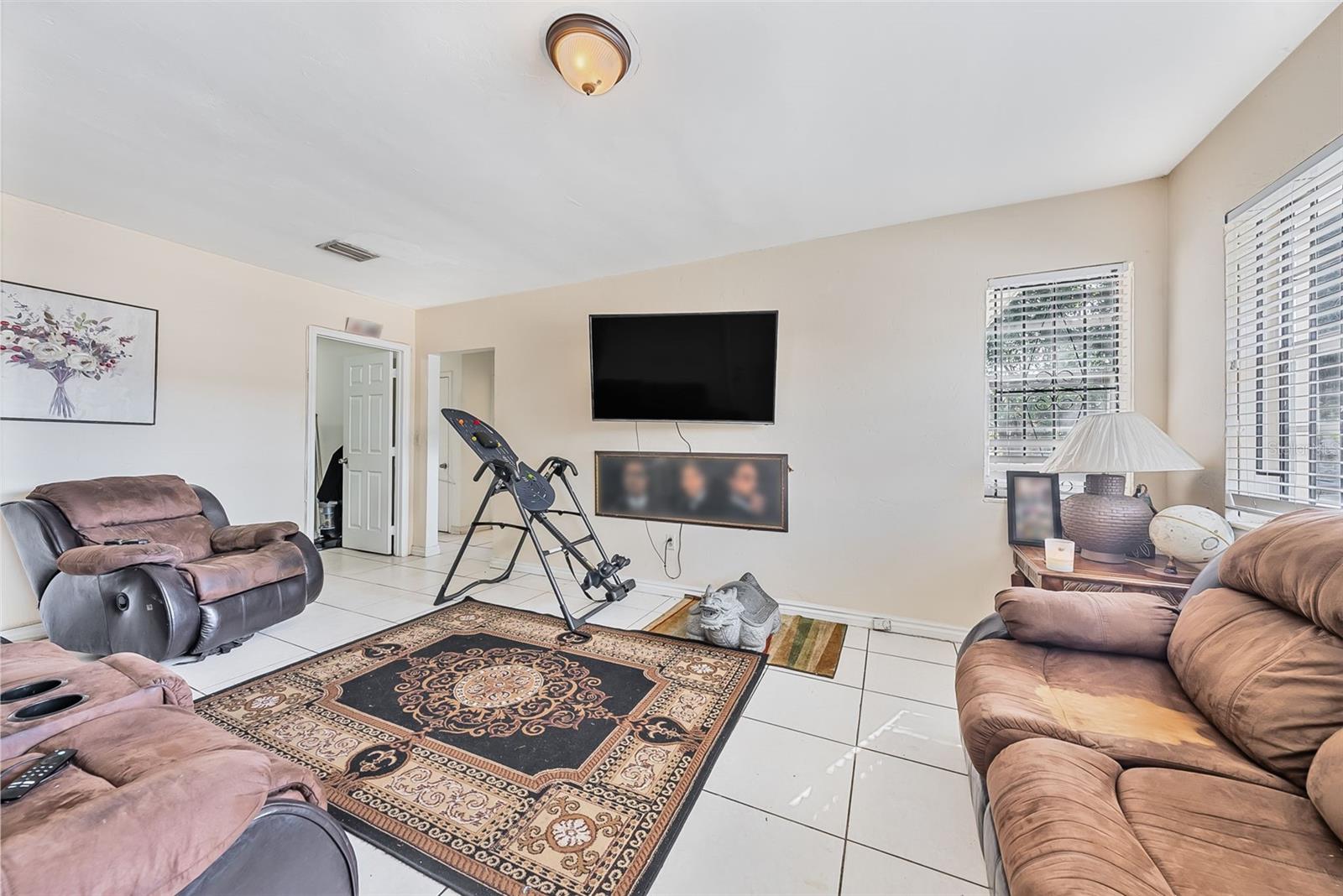 Image 19 of 42 For 6701-6703 5th Avenue 6701-6703